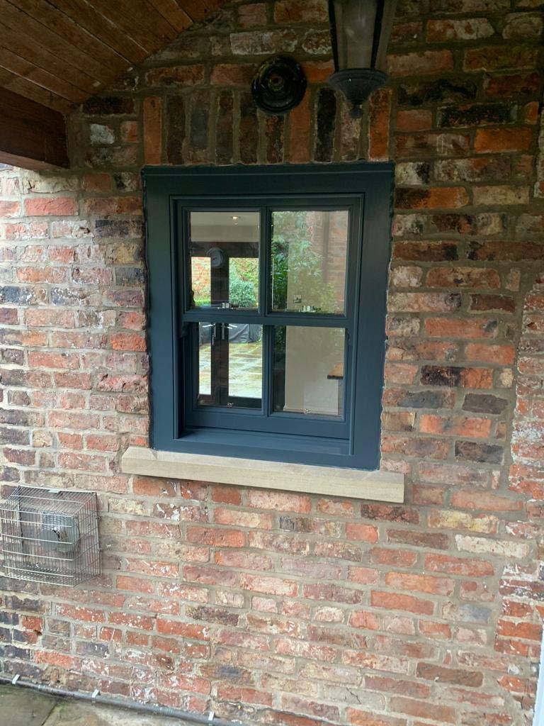 Box-window--dark-colour-external