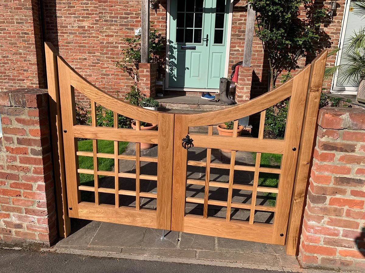 Oak Gates 3