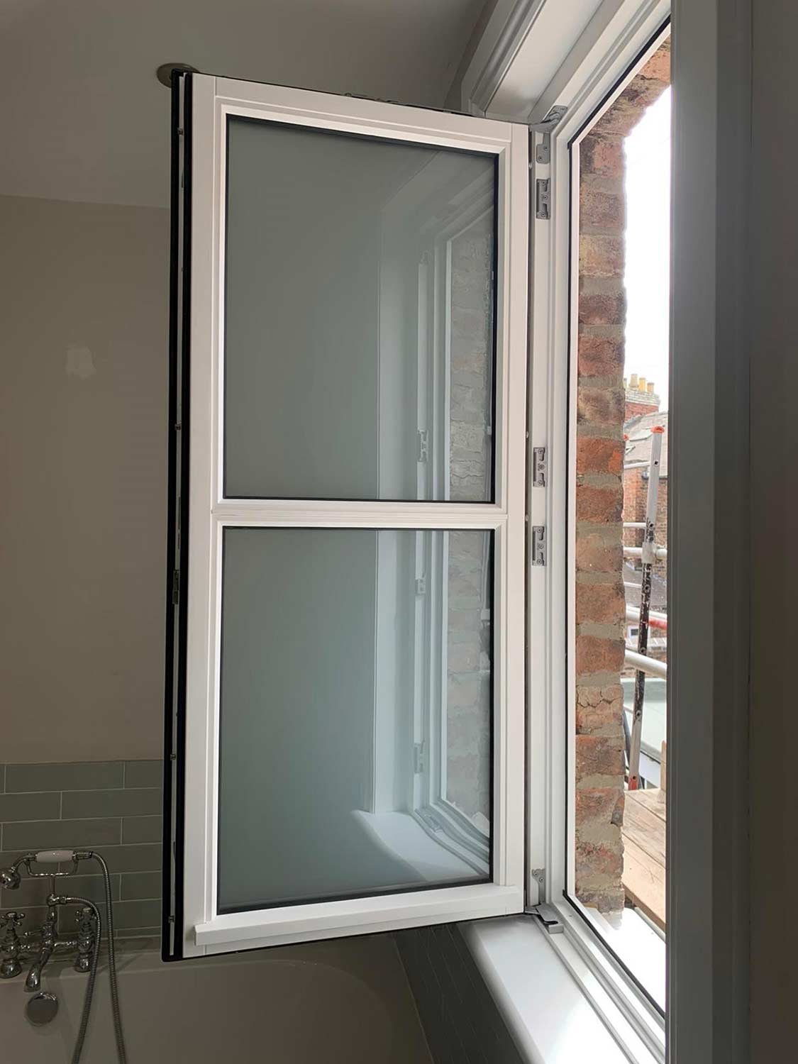 Tilt-and-Turn-Opaque-Glass-Window-6