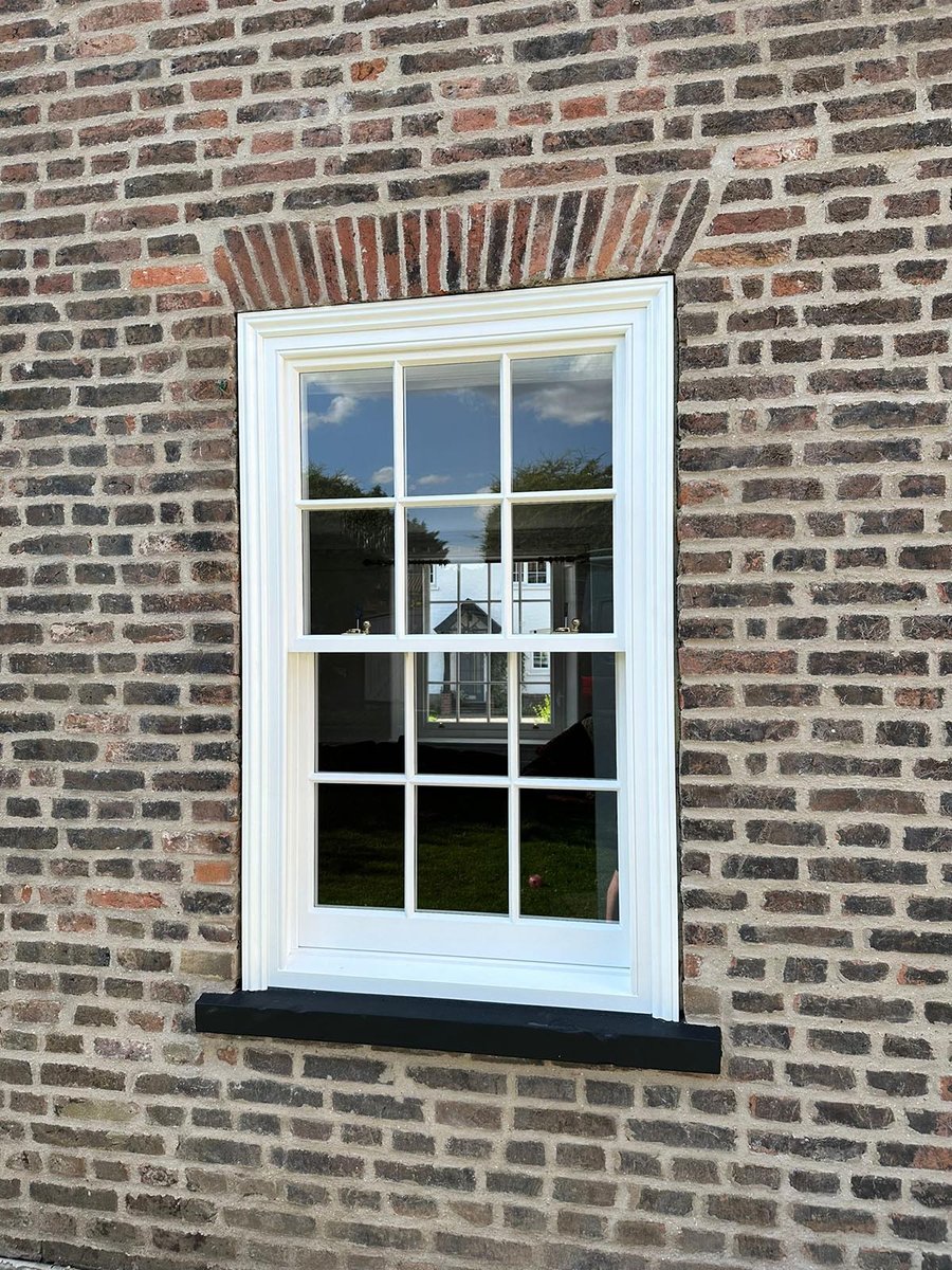 Box Window with Architrave Detail-1