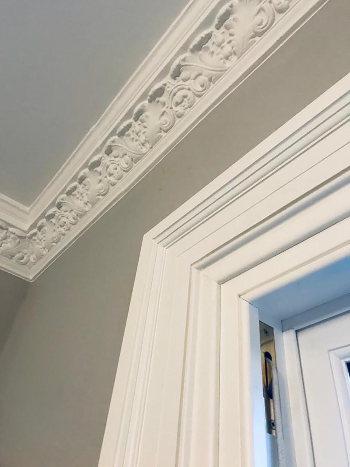 Box Windows - Architrave